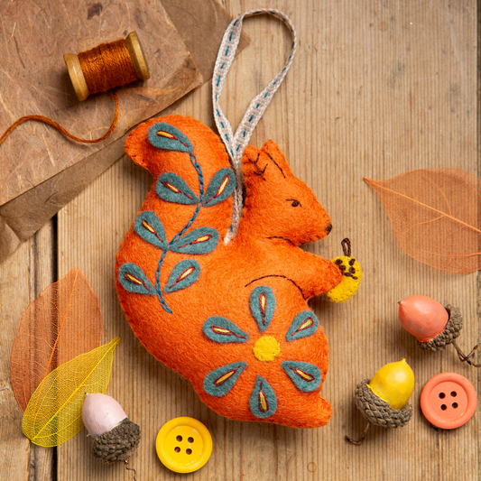 Folk Squirrel Felt Craft Mini Kit